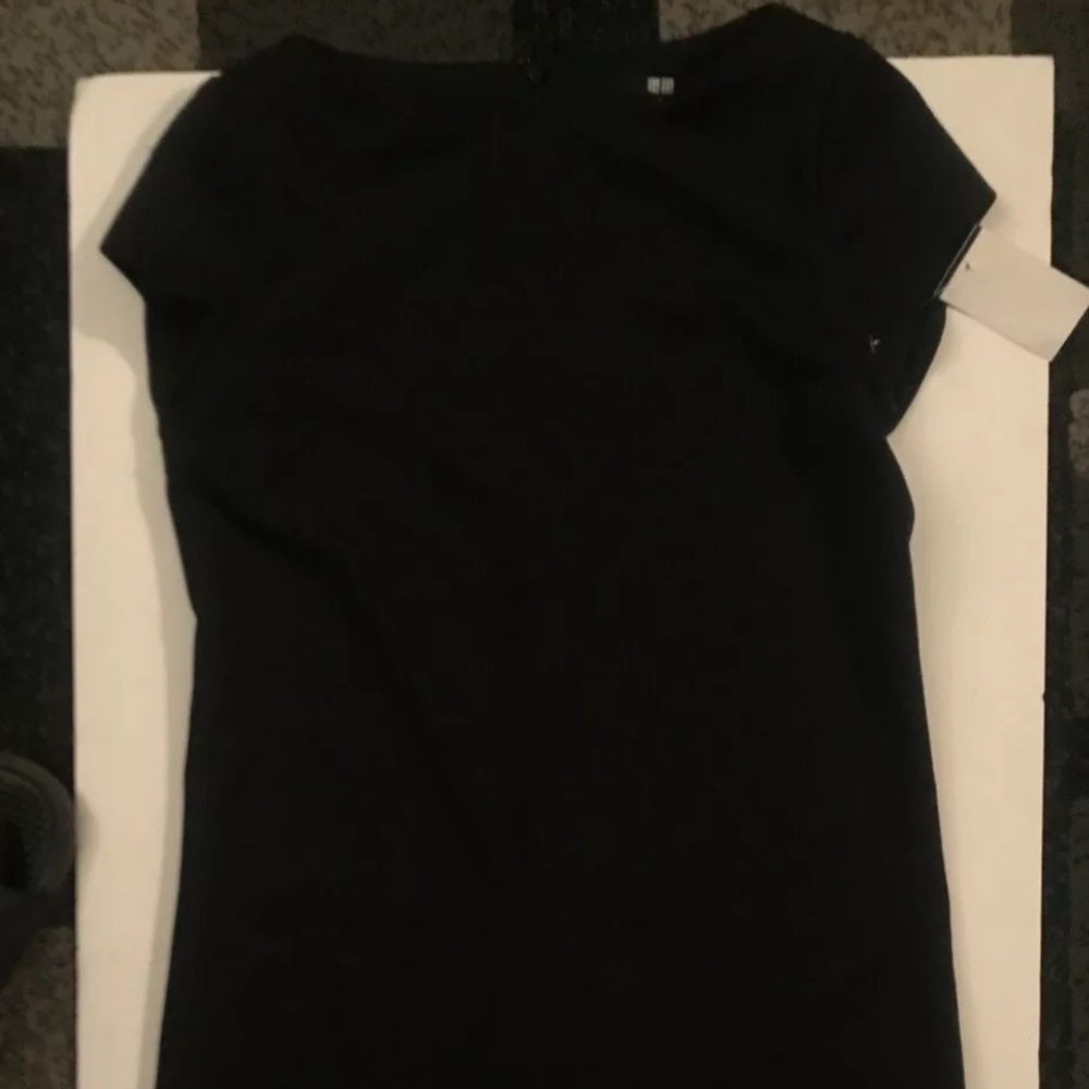 Uniqlo Women’s Mini Black Dress Back Zipper